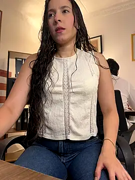 Snapshot of LittleDoll___ chatting on October 3, 10:18 pm LittleDoll online show from October 3, 10:18 pm