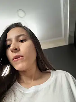 Snapshot of LittleDoll___ chatting on October 25, 1:29 pm LittleDoll online show from October 25, 1:29 pm