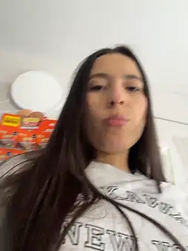 LittleDoll    online show from March 15, 1:06 pm