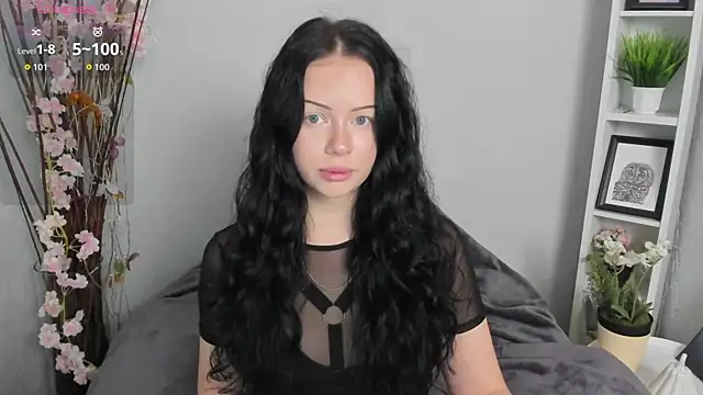 Snapshot of Lori__Hell chatting on May 18, 3:24 am Lori Hell online show from May 18, 3:24 am
