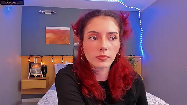 LiliJones  online show from January 29, 5:13 pm