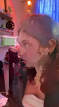 LiliJones  online show from January 31, 8:22 pm