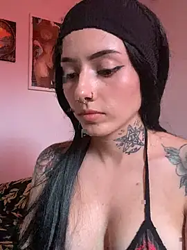 LiliJones  online show from March 1, 7:59 pm