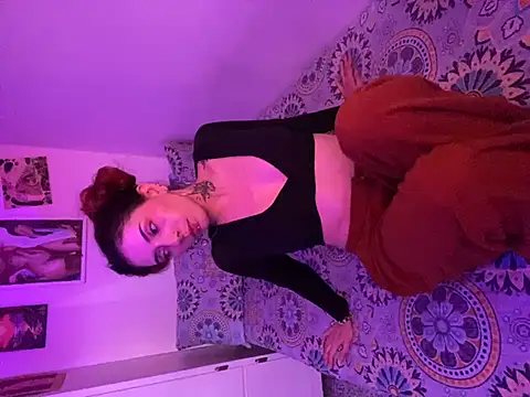 LiliJones  online show from March 15, 10:22 pm