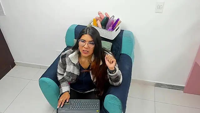 Luna Dumont online show from February 1, 11:32 am