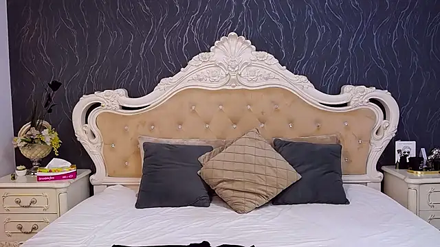 Lauren Saint online show from February 10, 5:06 pm