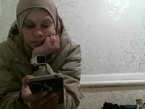 Snapshot of Julie_Silver chatting on February 26, 3:41 pm Julie Silver online show from February 26, 3:41 pm