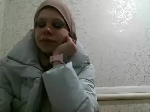 Snapshot of Julie_Silver chatting on February 26, 6:43 pm Julie Silver online show from February 26, 6:43 pm