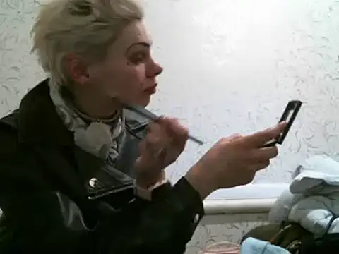 Snapshot of Julie_Silver chatting on March 2, 1:27 pm Julie Silver online show from March 2, 1:27 pm