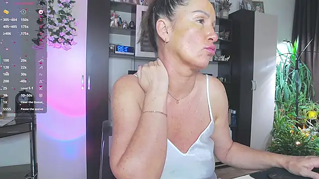 SheilaRyan online show from February 7, 4:38 am