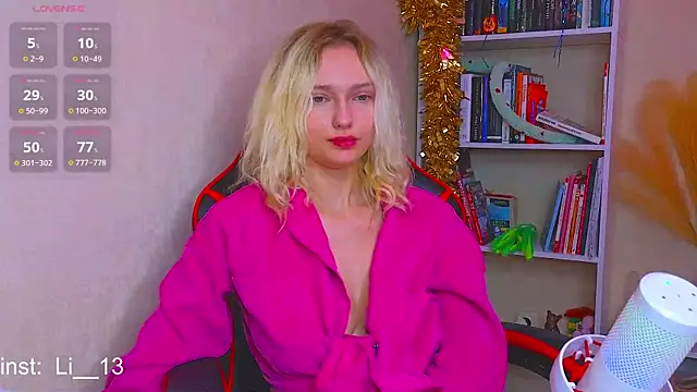 Snapshot of Angelina__1 chatting on December 25, 12:48 am Angelina 1 online show from December 25, 12:48 am