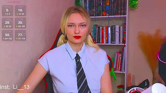 Snapshot of Angelina__1 chatting on January 4, 8:27 pm Angelina 1 online show from January 4, 8:27 pm