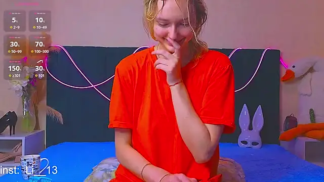 Snapshot of Angelina__1 chatting on January 14, 1:15 am Angelina 1 online show from January 14, 1:15 am