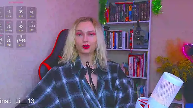 Snapshot of Angelina__1 chatting on February 10, 8:53 pm Angelina 1 online show from February 10, 8:53 pm