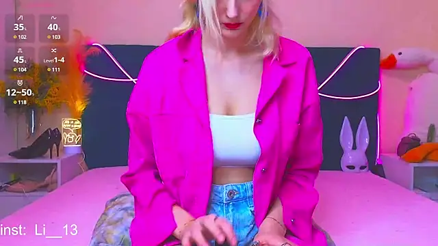 Snapshot of Angelina__1 chatting on February 20, 7:19 pm Angelina 1 online show from February 20, 7:19 pm