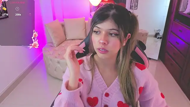 NATAASHA    online show from November 18, 3:12 am