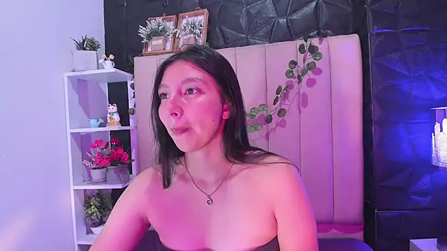 kendall saenz online show from December 5, 7:54 pm