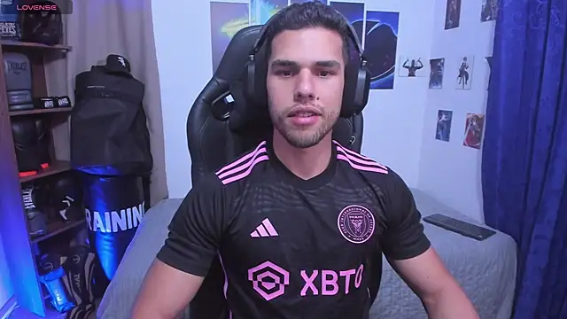 Snapshot of JacobKirito chatting on October 14, 2:01 am JacobKirito online show from October 14, 2:01 am