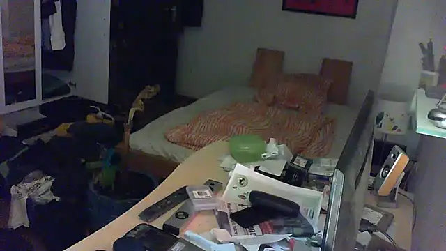 Snapshot of halebob@xh chatting on January 7, 12:34 am halebobxh online show from January 7, 12:34 am