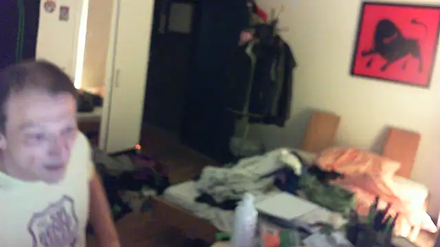 Snapshot of halebob@xh chatting on March 15, 9:49 pm halebobxh online show from March 15, 9:49 pm