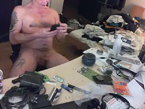 Snapshot of halebob@xh chatting on March 16, 3:04 am halebobxh online show from March 16, 3:04 am