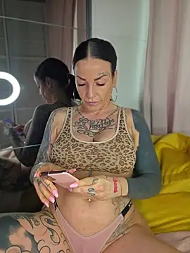 EmilyDiazofficial online show from July 3, 6:53 am