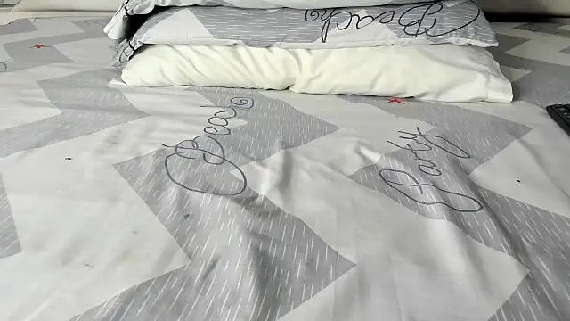 maybelline69 online show from October 16, 4:30 pm