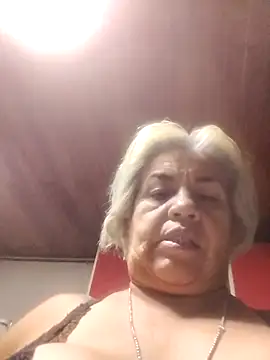 Snapshot of DirtyBIianca chatting on April 26, 10:46 am DirtyBIianca online show from April 26, 10:46 am