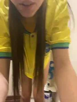 Snapshot of webcambrasil_ chatting on June 29, 7:47 pm webcambrasil online show from June 29, 7:47 pm