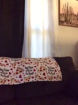 Snapshot of SidneyRaee chatting on February 18, 4:36 pm SidneyRaee online show from February 18, 4:36 pm