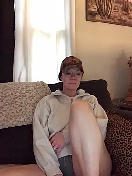 Snapshot of SidneyRaee chatting on March 24, 5:51 pm SidneyRaee online show from March 24, 5:51 pm