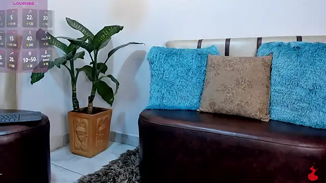 kayleeScott online show from January 29, 1:05 am