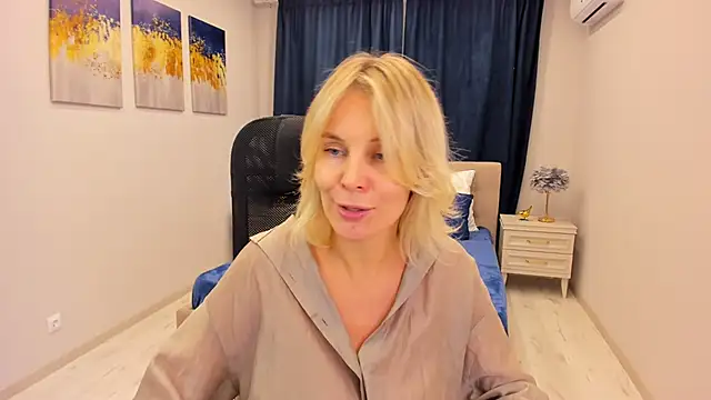 Sinty Devis online show from January 13, 2:42 pm