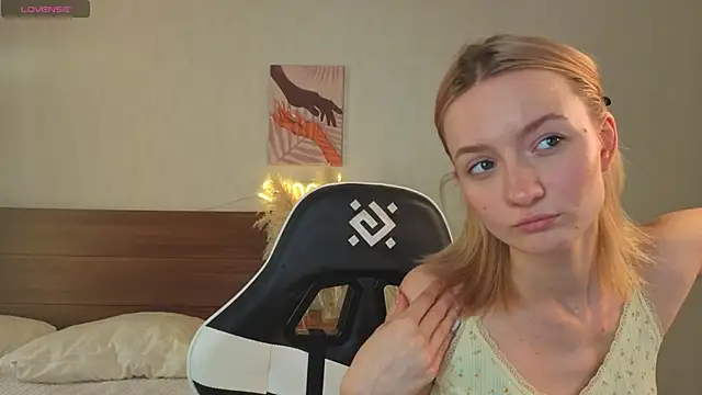 IdaValenti online show from September 26, 1:09 am