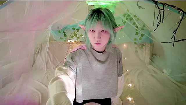 Snapshot of Akemilun chatting on October 24, 6:10 am Akemilun online show from October 24, 6:10 am