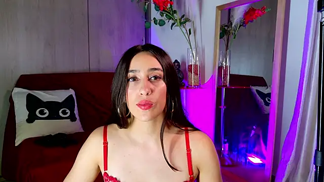 Milan Rouxx online show from August 9, 3:23 am