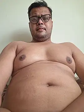 dirtybearr online show from November 1, 6:04 am