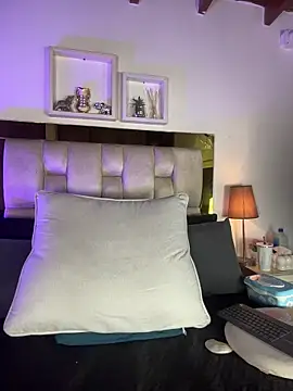 emmy r online show from March 27, 12:38 pm