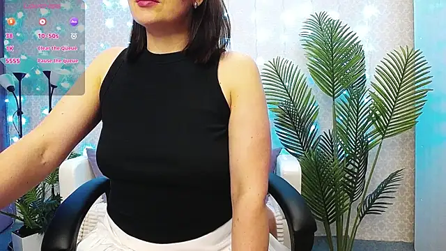 Camelia Lillie online show from November 23, 3:17 am