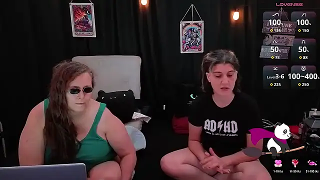 Snapshot of Sexy_Mama-69 chatting on November 1, 4:42 pm Sexy Mama-69 online show from November 1, 4:42 pm