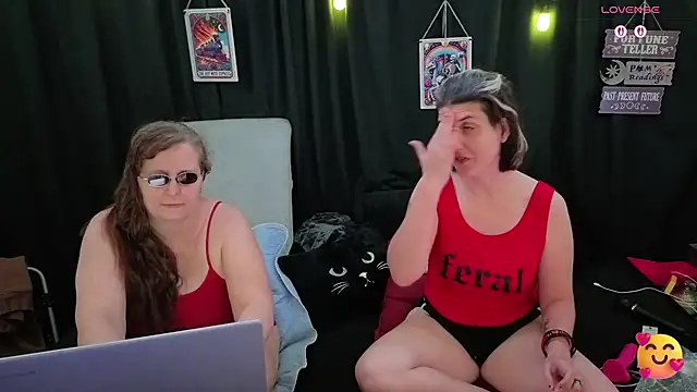 Snapshot of Sexy_Mama-69 chatting on November 14, 4:17 pm Sexy Mama-69 online show from November 14, 4:17 pm