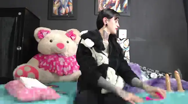 emma onassis 17 online show from January 12, 8:57 am