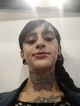 emma onassis 17 online show from March 7, 8:44 pm