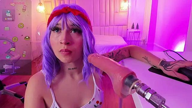 EriKlein online show from December 11, 8:50 pm