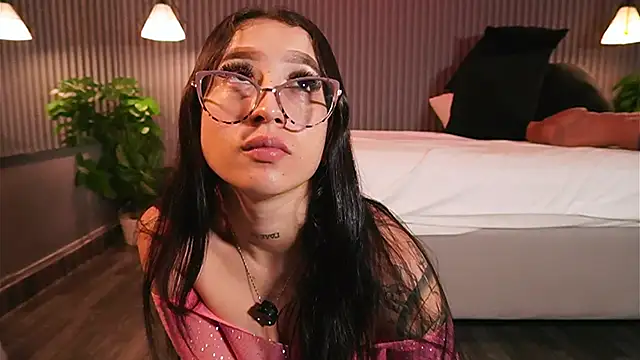 Snapshot of EriKlein chatting on February 21, 8:10 pm EriKlein online show from February 21, 8:10 pm