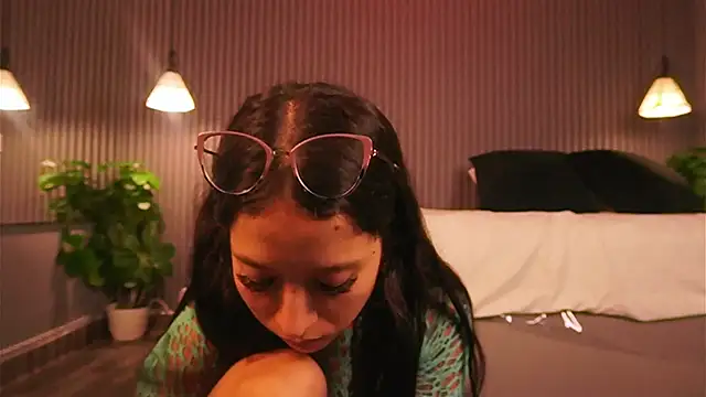 Snapshot of EriKlein chatting on March 30, 7:48 pm EriKlein online show from March 30, 7:48 pm