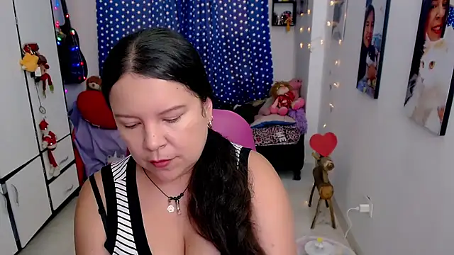 claryssa  online show from February 13, 9:33 pm