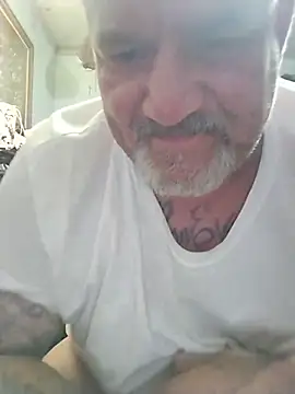 bigdoog8 online show from June 4, 10:49 pm