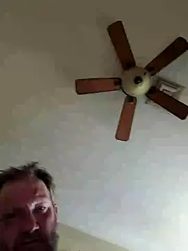 Hugebwc102 online show from October 3, 9:34 pm