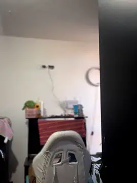 emily rosse04 online show from March 7, 11:40 am